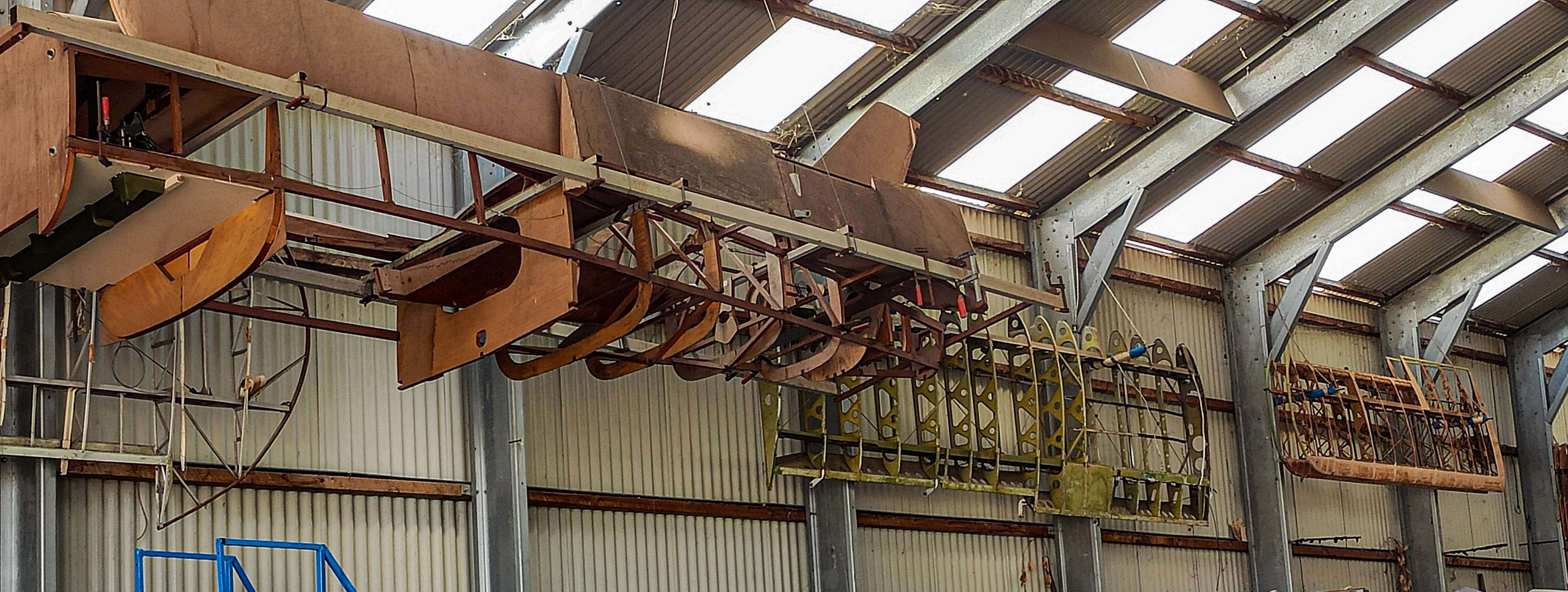 Aeròdrom de Sabadell portes obertes avio part hangar