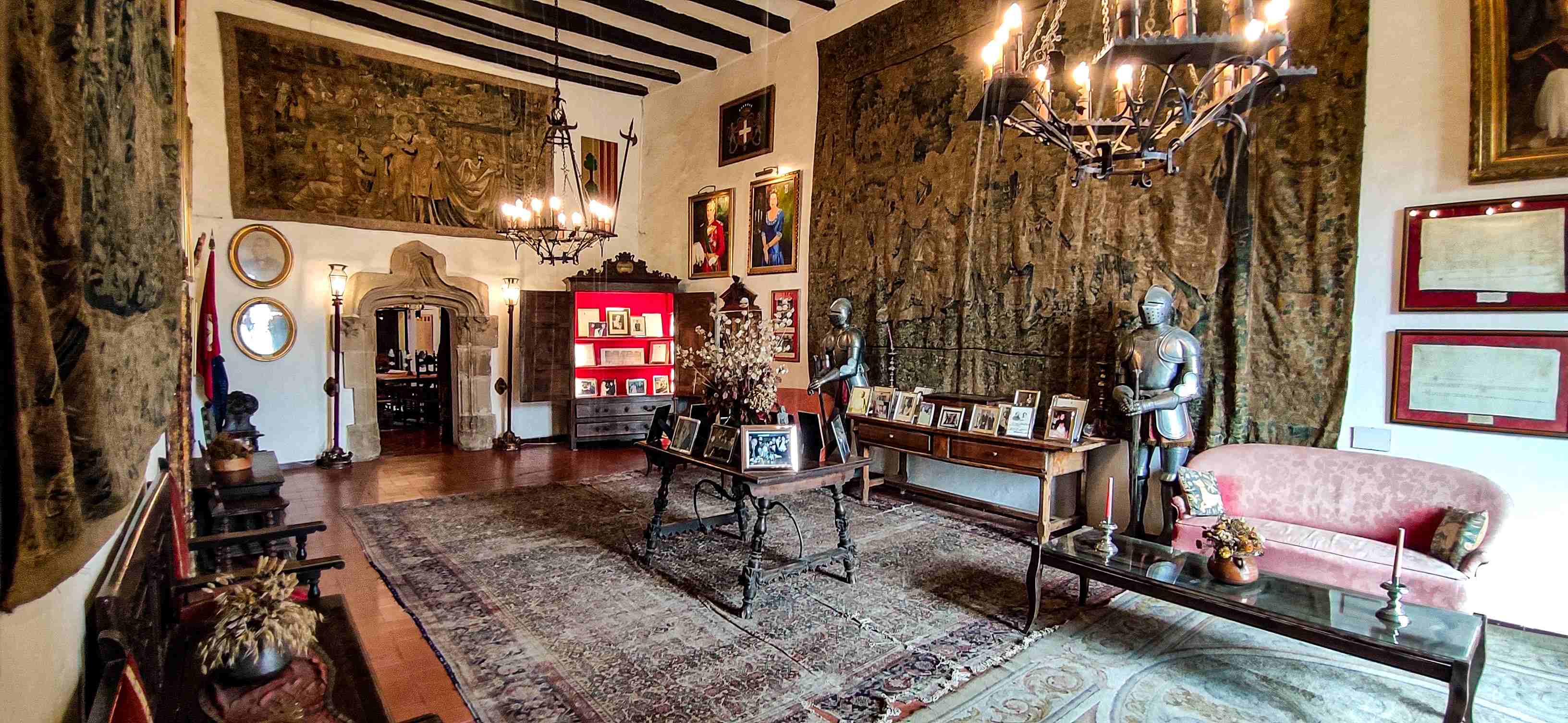 Montsonís castell global salo principal