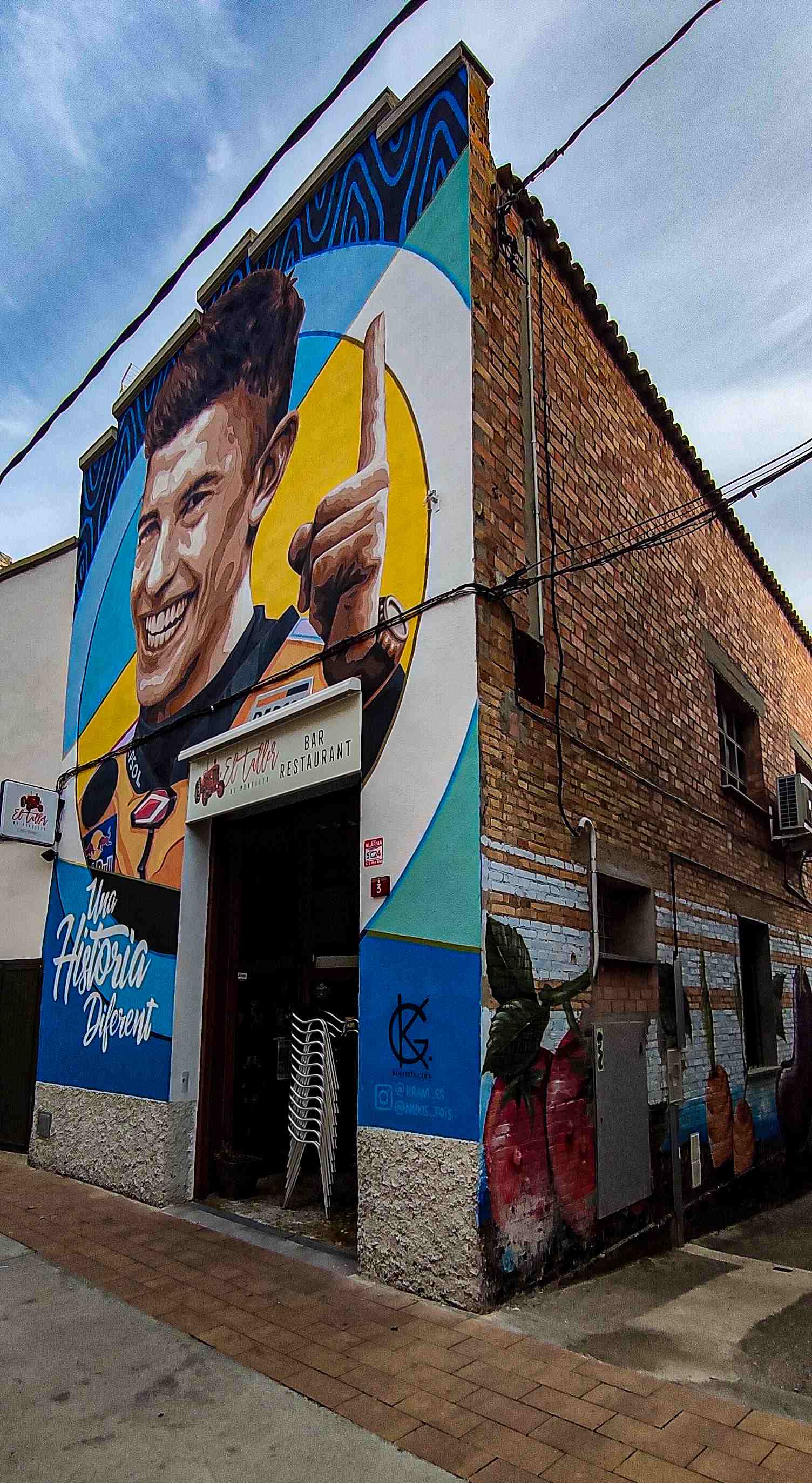 Penelles - Grafiti motorista