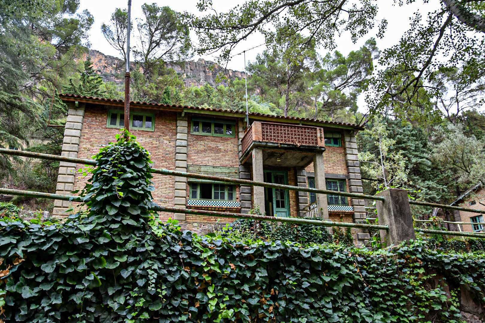 Camarasa instalaciones abandonadas