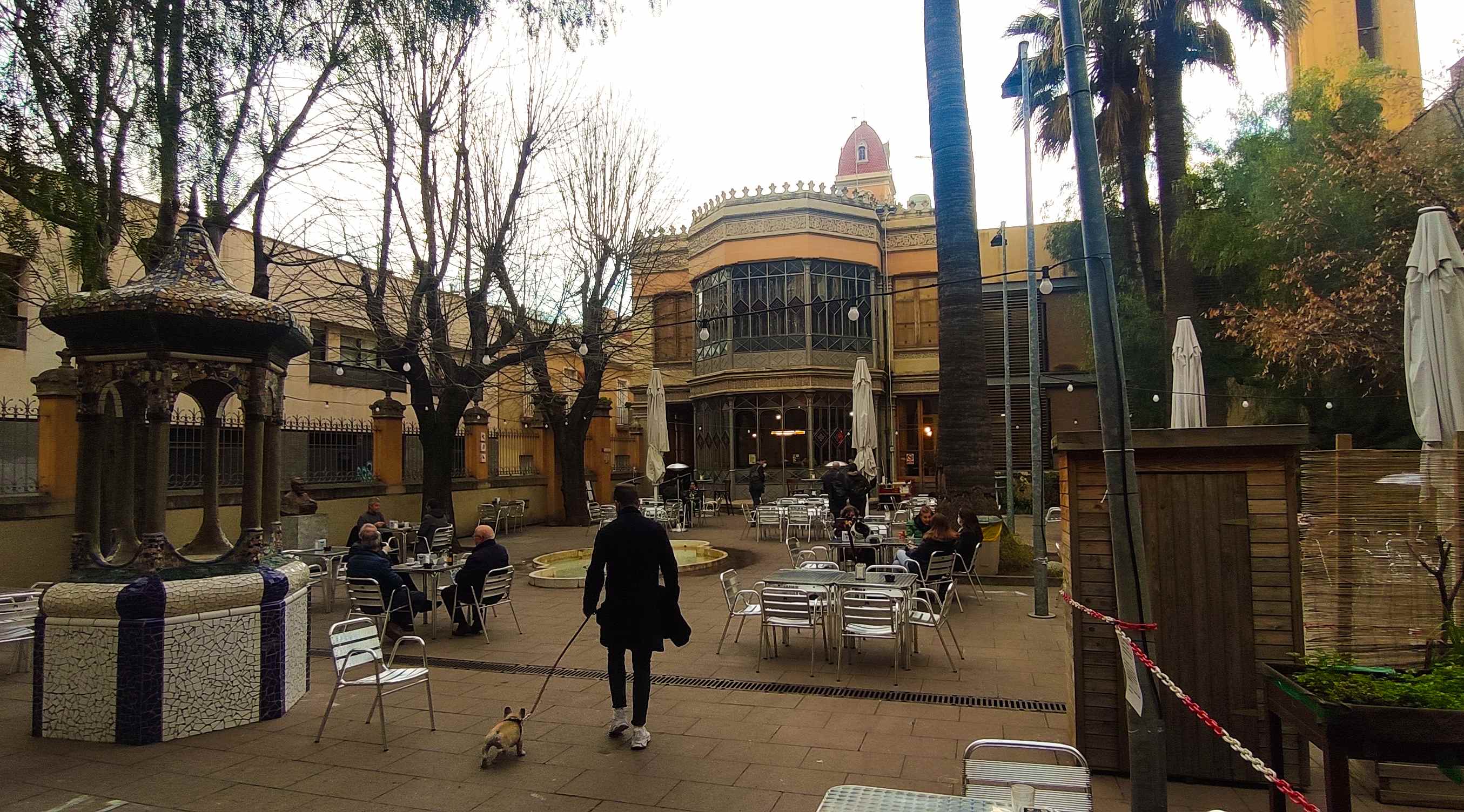 Plaça de la Concòrdia - Can Deu