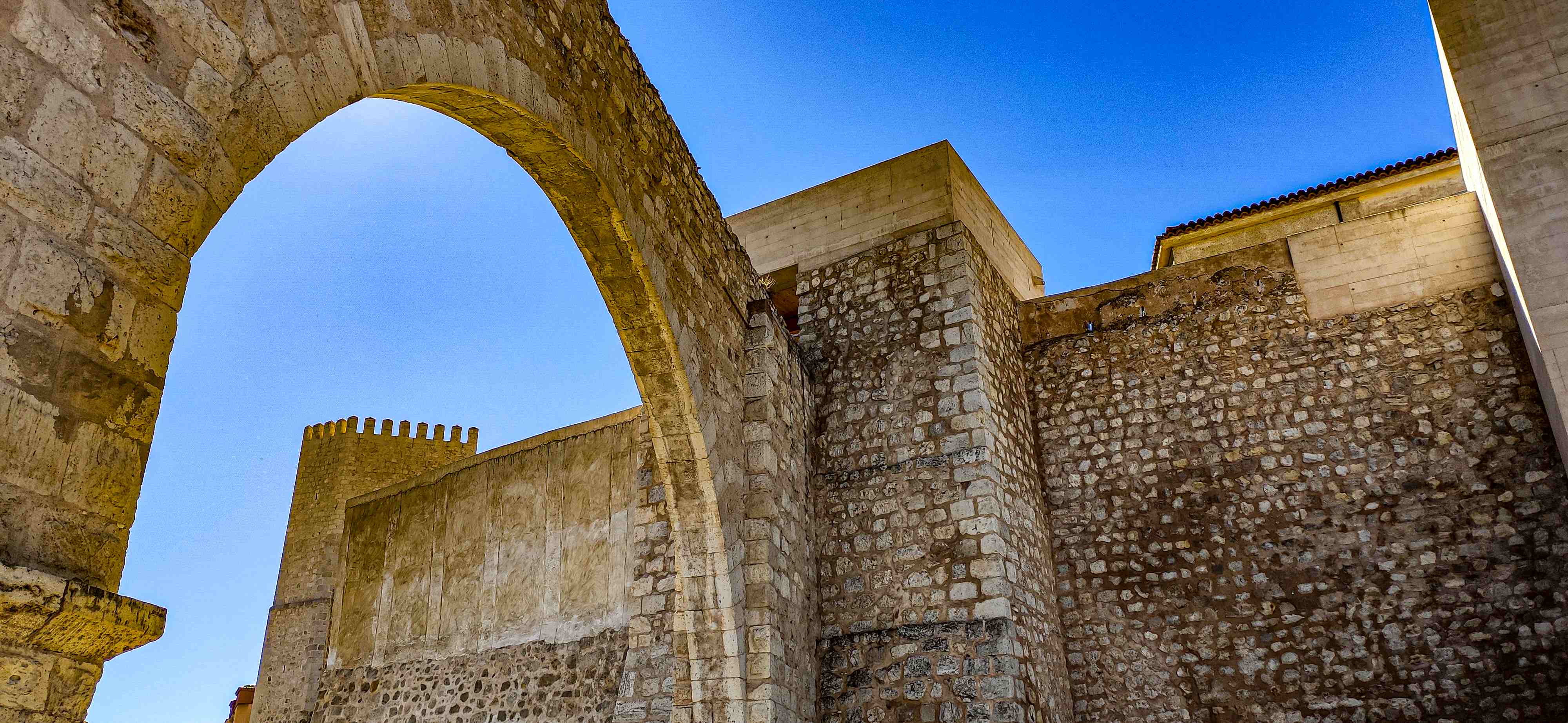 Teruel acueducto y muralla