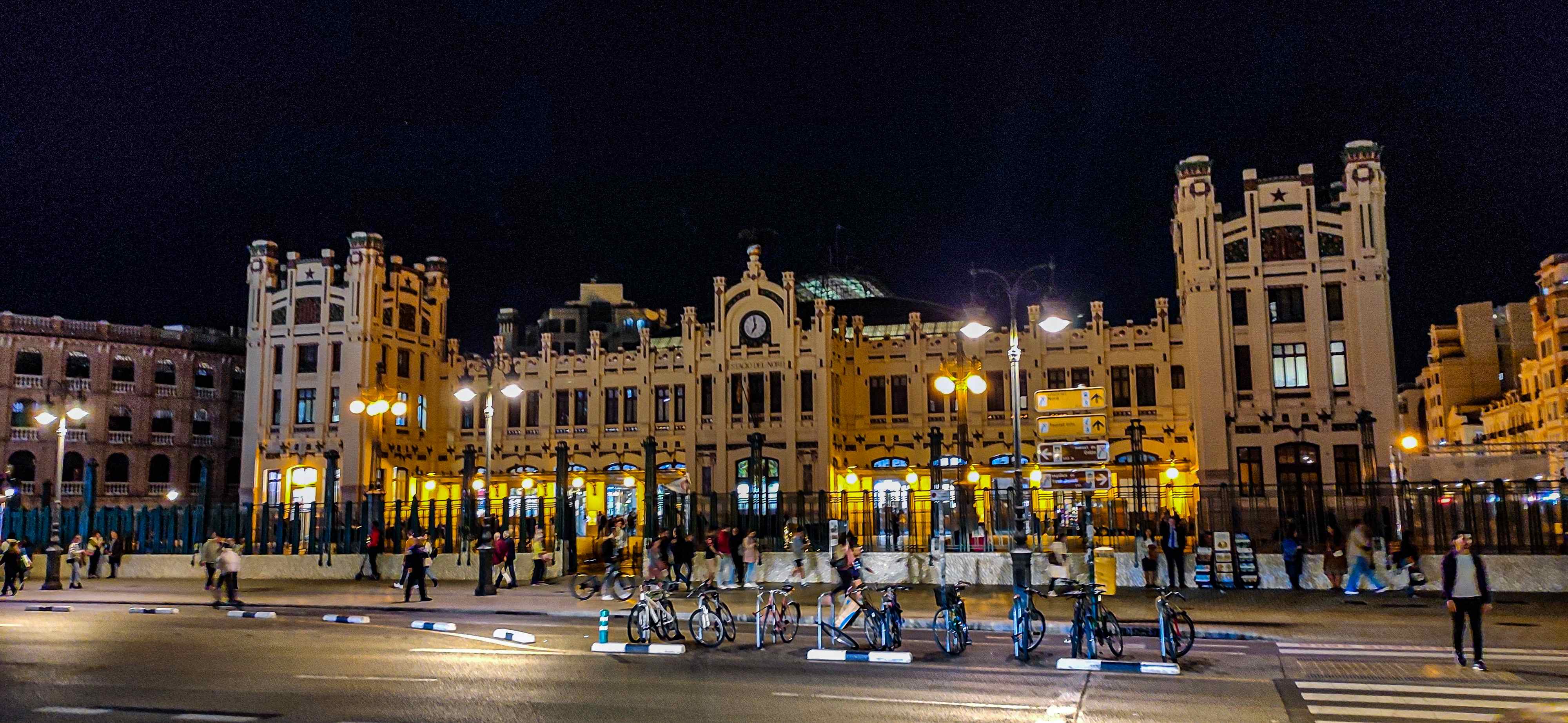 Valencia modernisme estacio