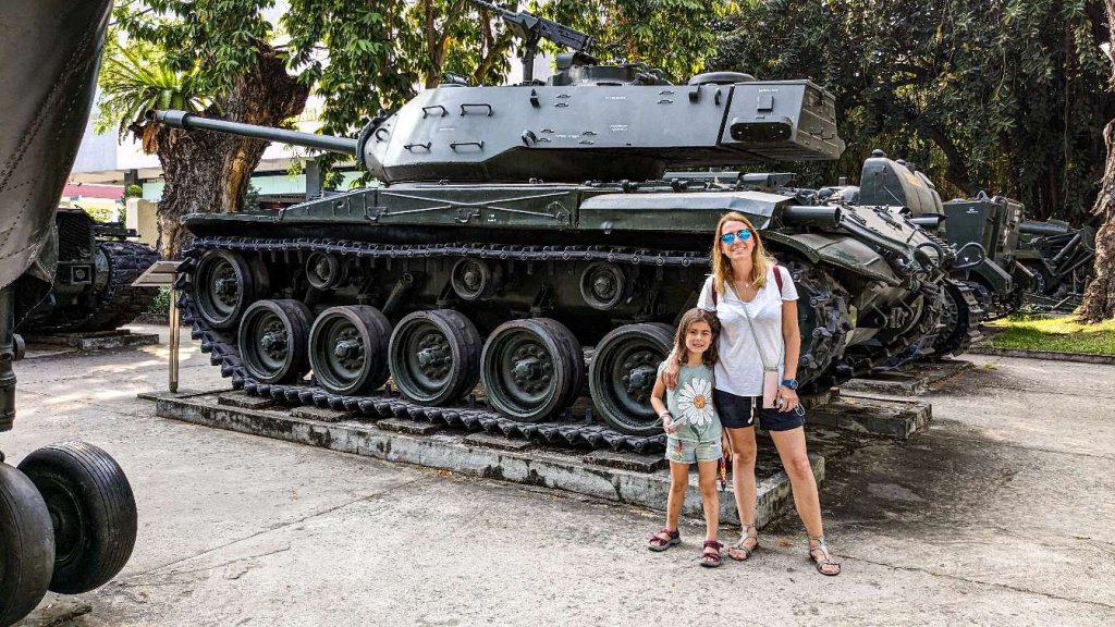 Vietnam - Ho Chi Minh - Museo de la guerra - tanque americano