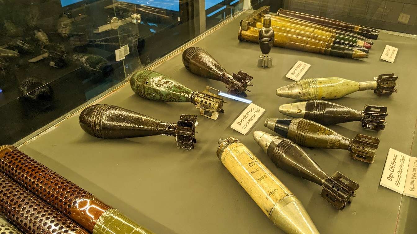 Vietnam - Ho Chi Minh - Museo de la guerra - mortero
