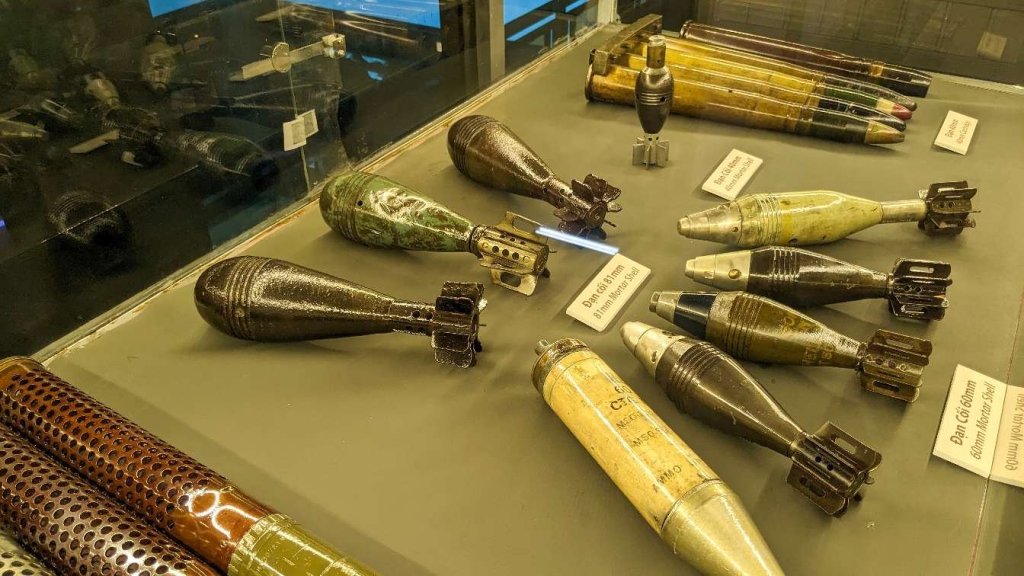 Vietnam - Ho Chi Minh - Museo de la guerra - mortero