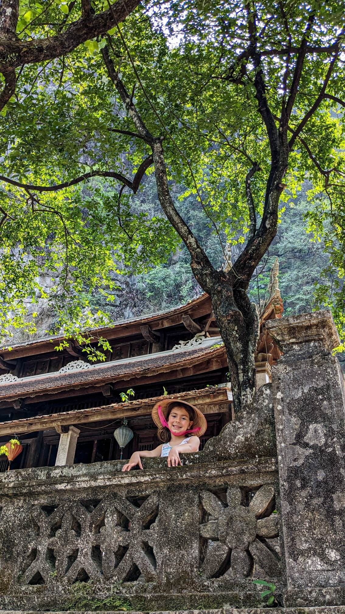 Bich Dong Pagoda - Tam coc - Vietnam