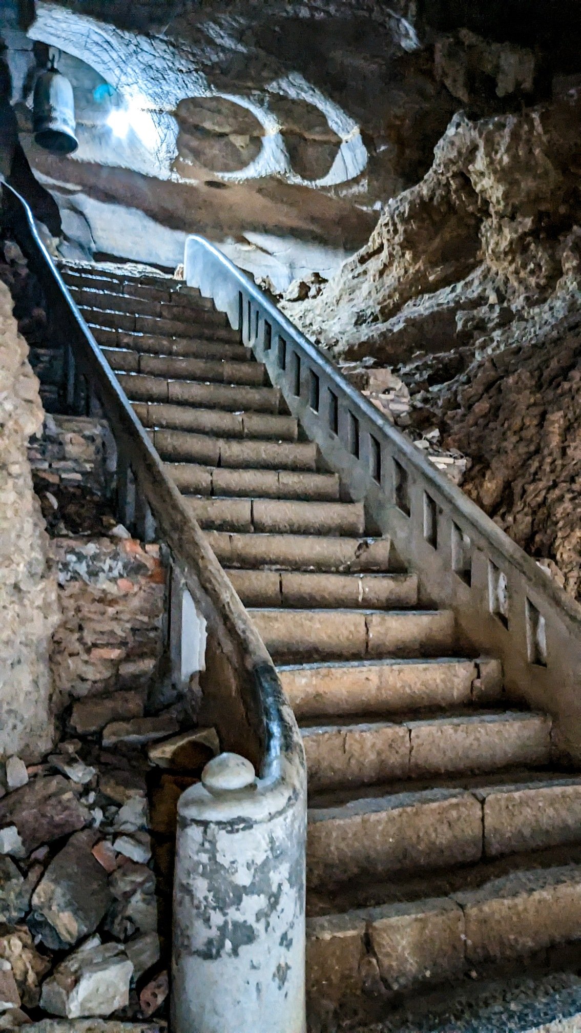 Bich Dong Pagoda - Tam coc - Vietnam