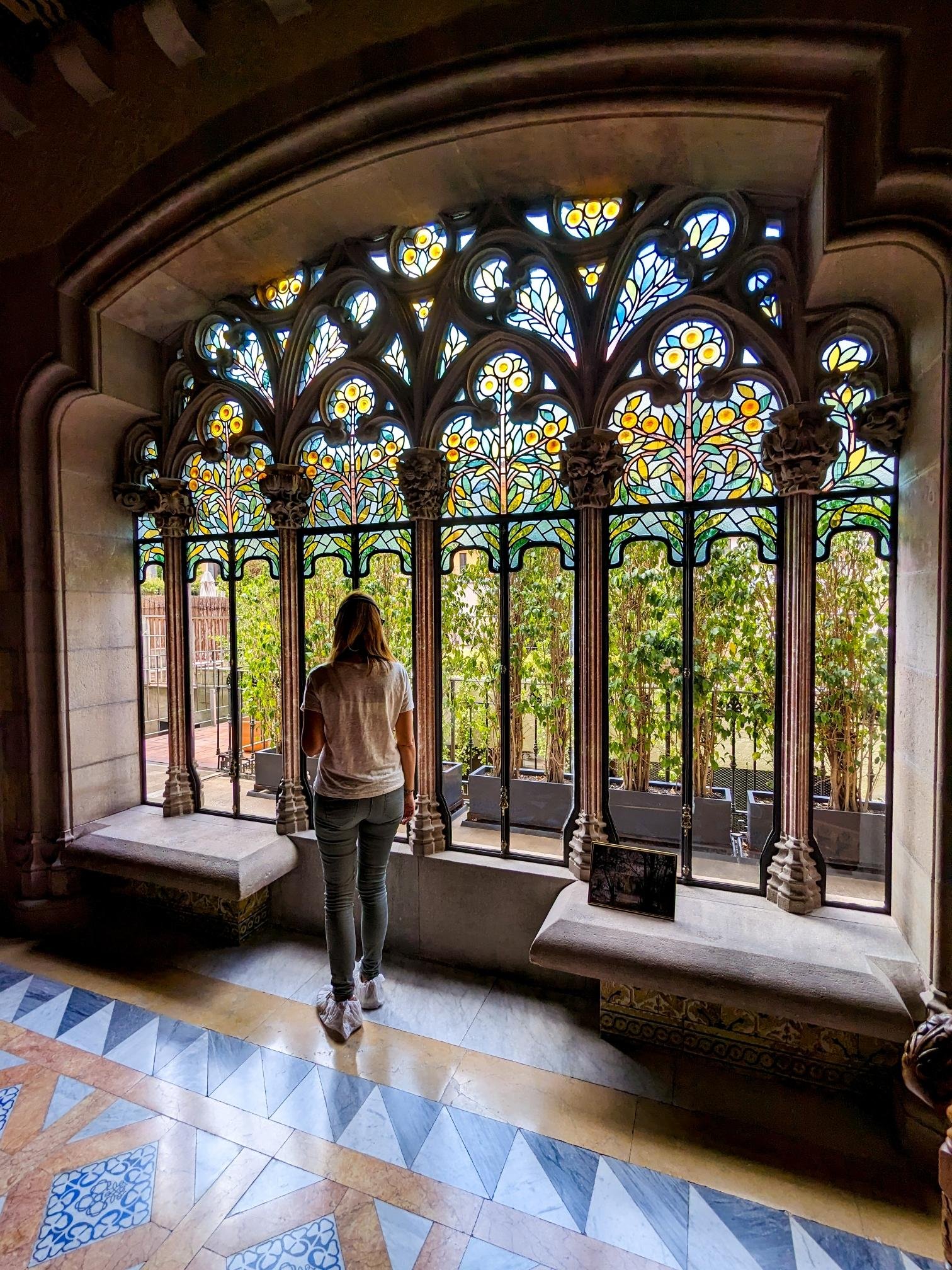 Barcelona - Casa Amatller - cristalera interior comedor