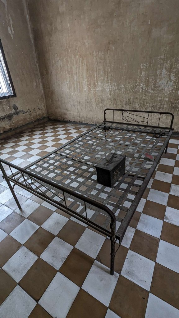 Camboya - Phnom Penh - Oficina S21 - Museo Tuol Seng - torturas