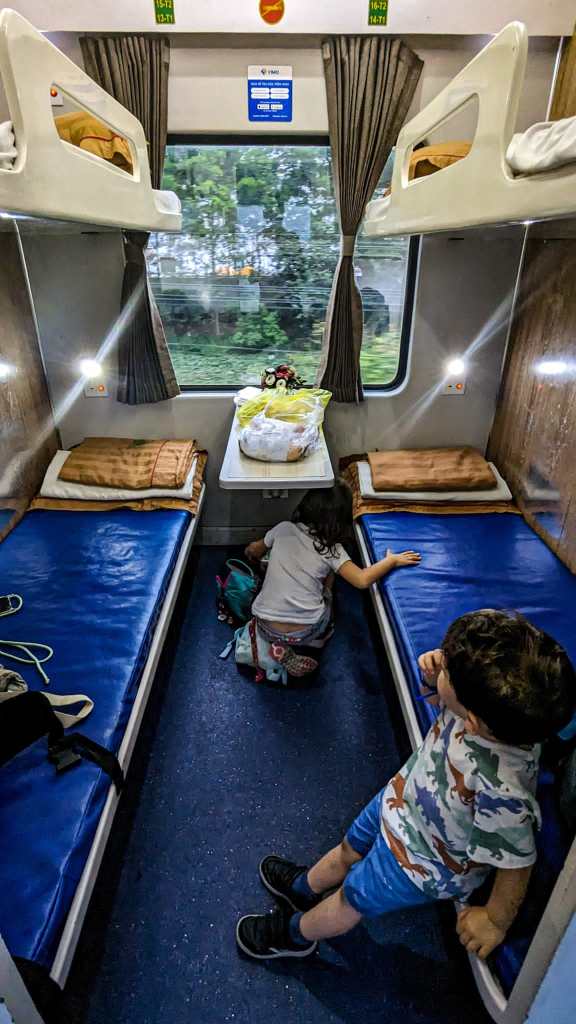 Tren cama de Vietnam