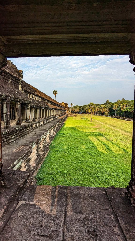 Camboya - Angkor Wat - jardines laterales
