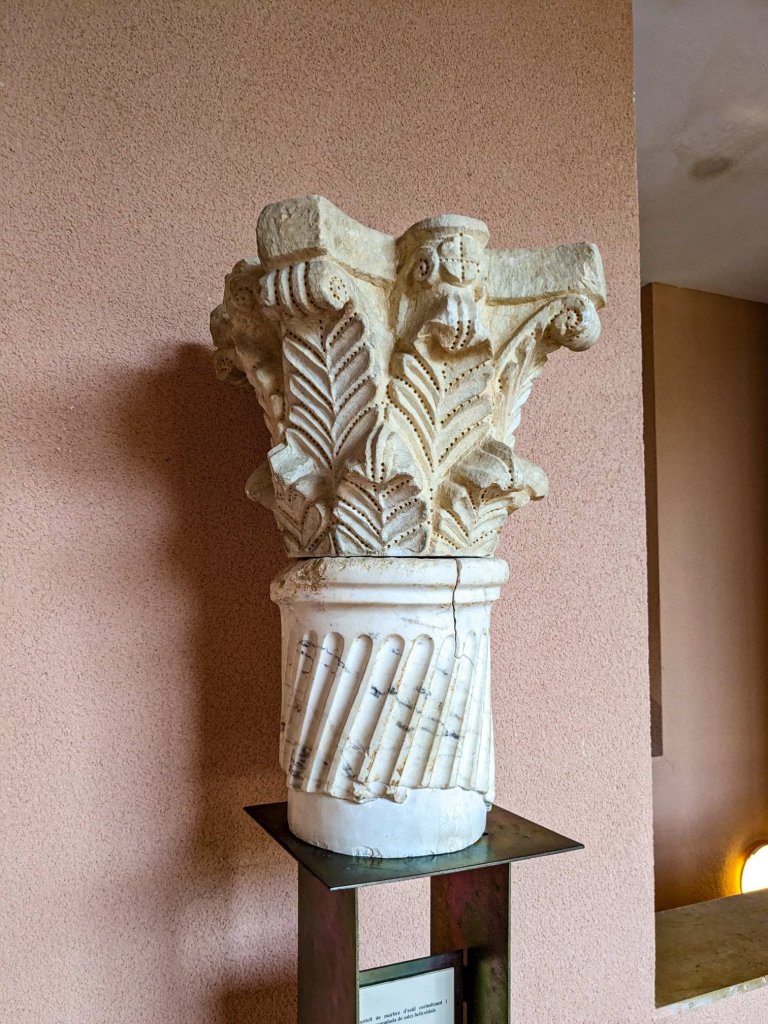 Tarragona - Altafulla - Vil·la Romana d'Els Munts - Columna museo