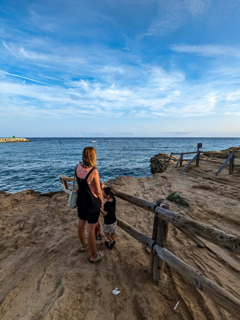 Roc de Sant Gaietà - Tarragonés - Roca foradada