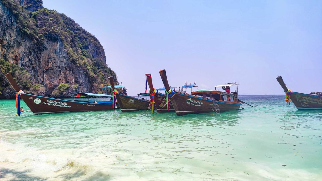 Phuket - Ko Phi Phi- Tailandia - barcos