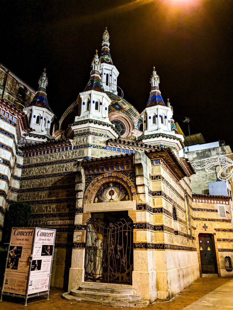 Lloret de Mar - Iglesia en el centro del pueblo