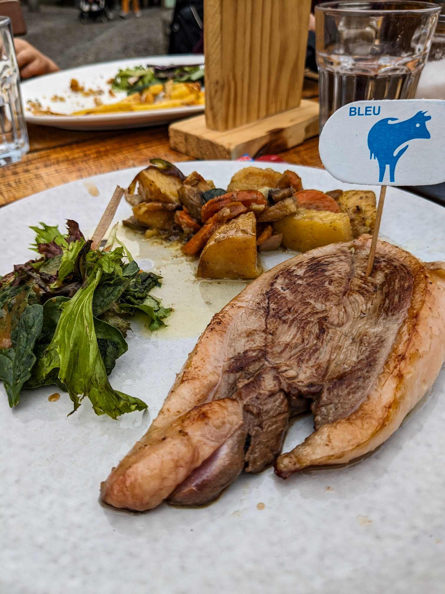 Carcassonne - Restaurant Le Trauquet - Pato