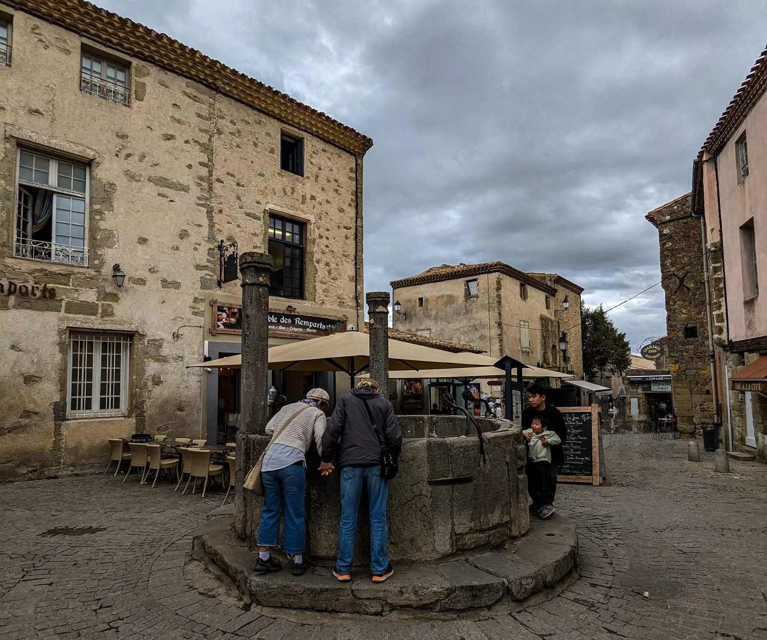Carcassonne - Place du Grand Puits