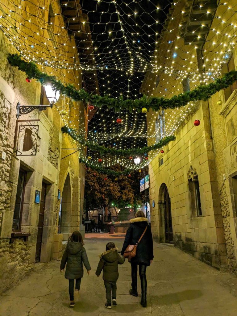Poble Espanyol - Natalis - decoración de las calles interiores