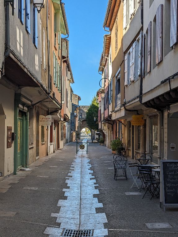 Francia - Mirepoix - Ruta Cátara - Muralla