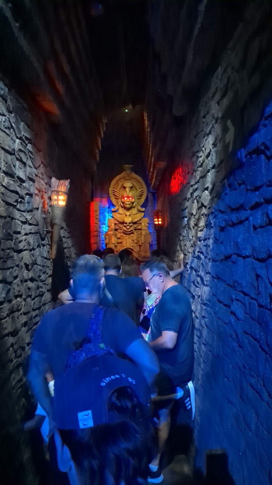 Interior de la cola de la atracción Uncharted